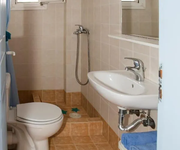 Milos Sunset Tripiti